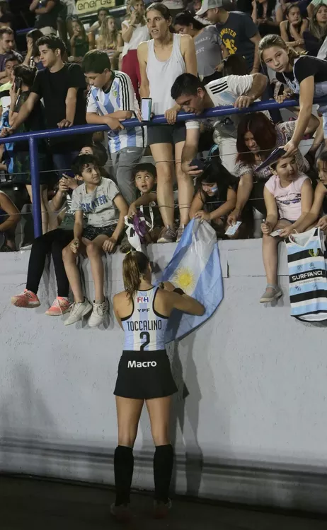 Hockey, Pro League con Las Leonas