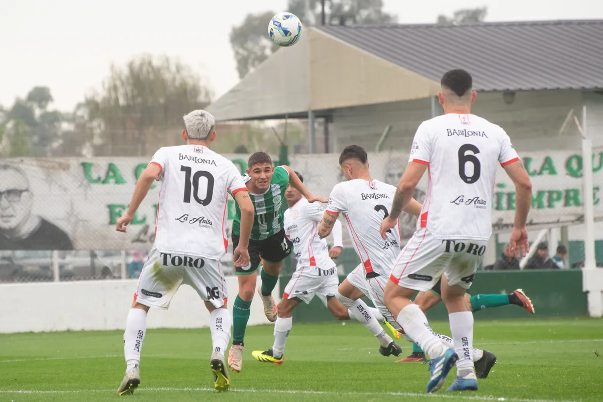 Federal A, Huracán Las Heras, Camioneros