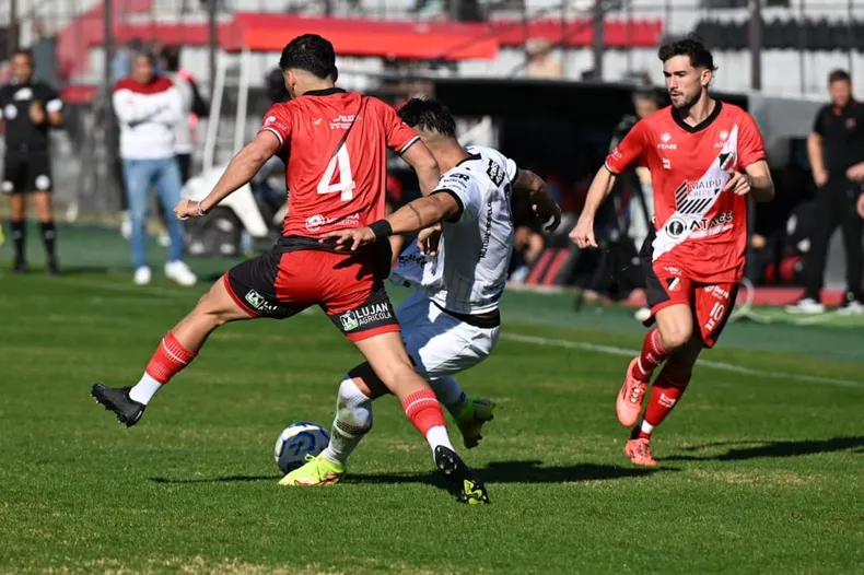 Deportivo Maipú, Patronato (Entre Rios)