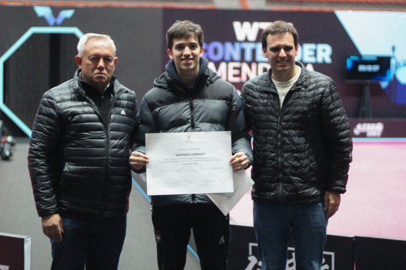 Reconocimiento, Santiago Lorenzo