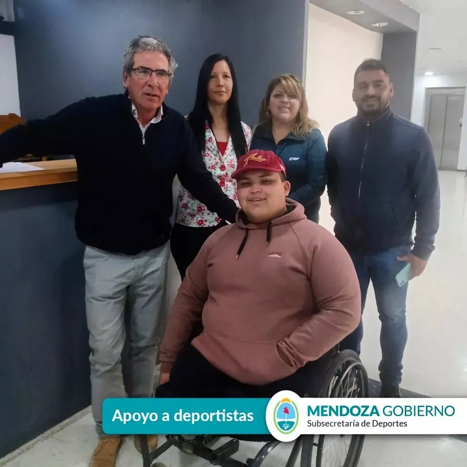 Apoyo a deportistas, Ramiro Coronel