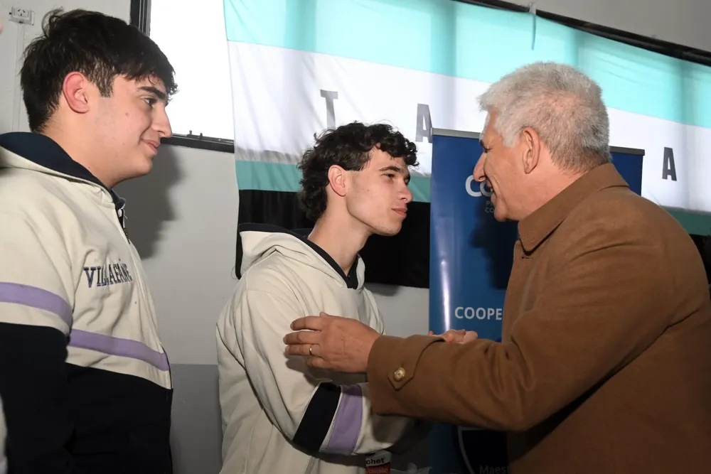 poggi entrega insumos 2