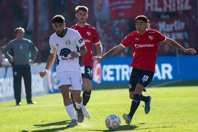 Independiente Rivadavia, Independiente, 8vos de final