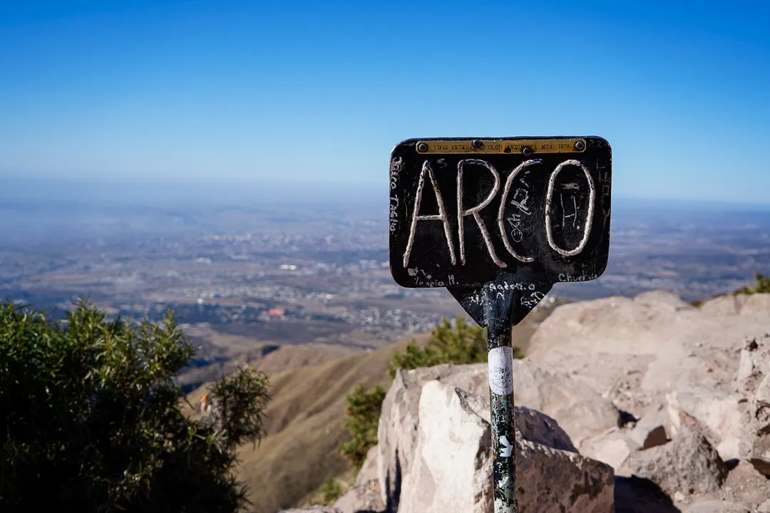 Las Heras, Cerro Arco