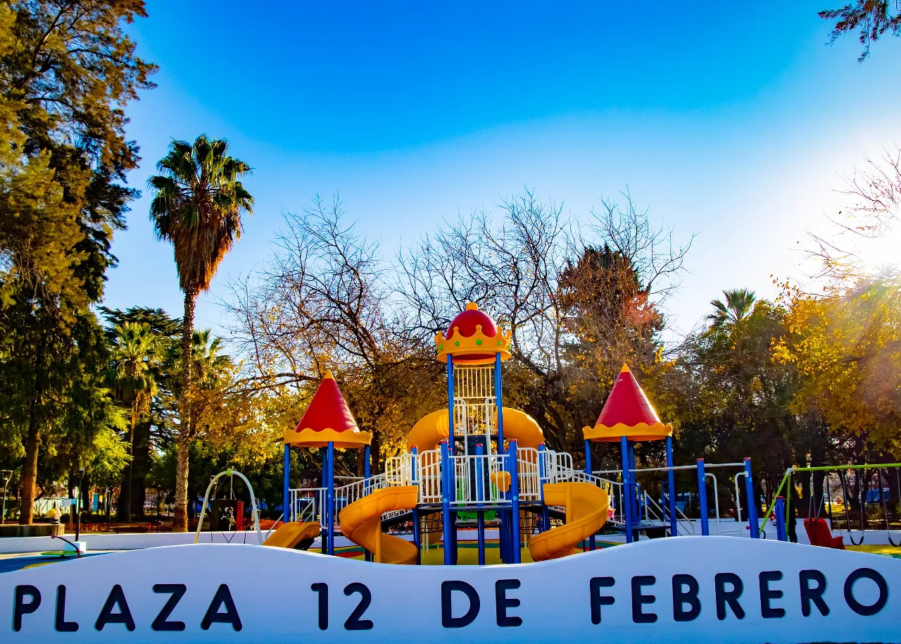 Plaza 12 de Febrero Maipú 5