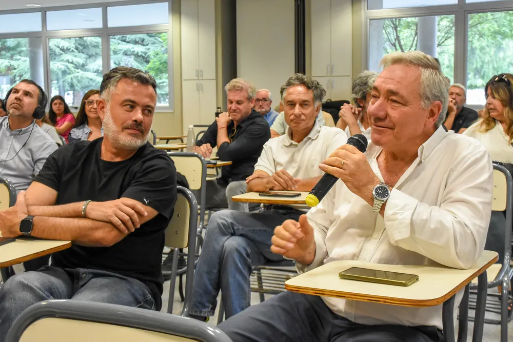 Preguntas al finalizar la charla.