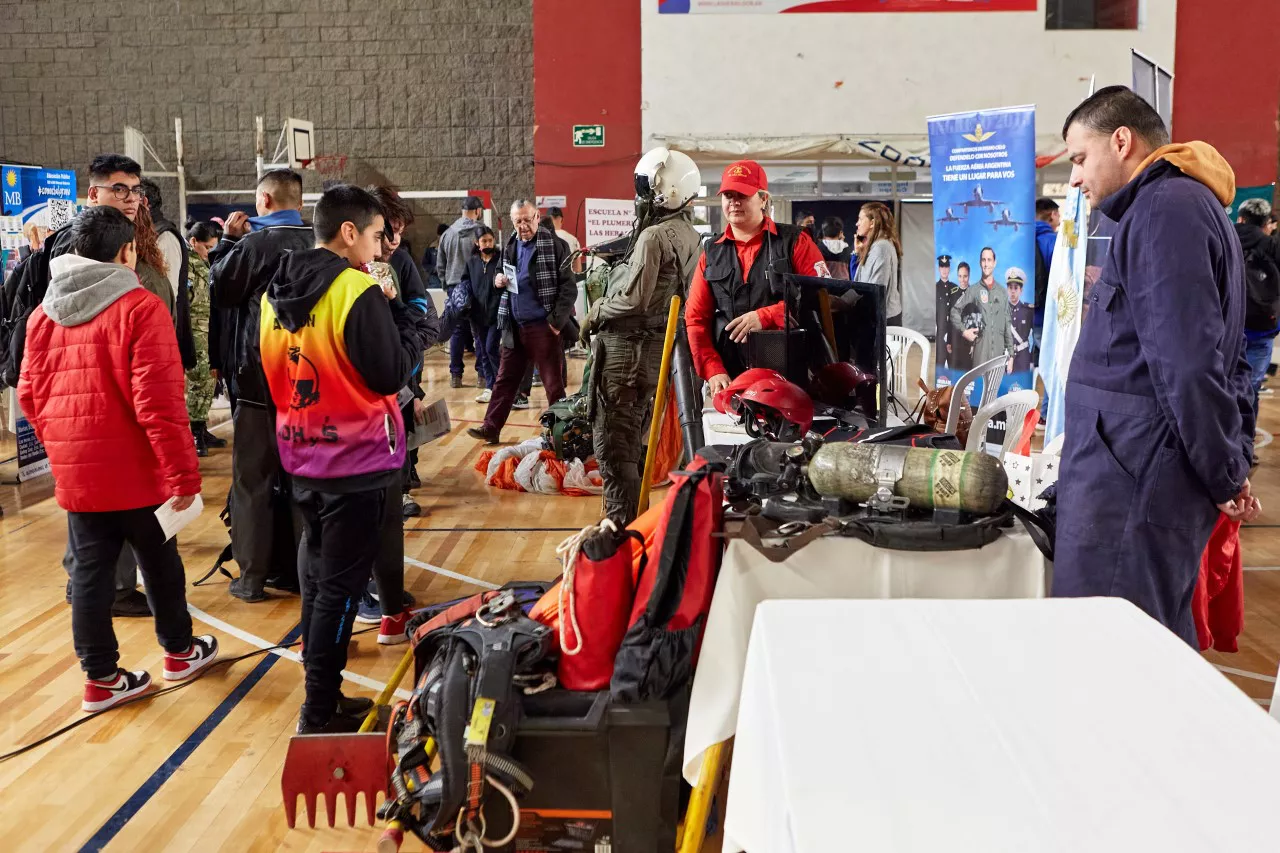 Las Heras, Vicente Polimeni, feia educativa