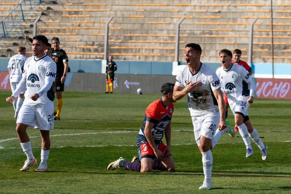 Independiente Rivadavia, Central Córdoba de Rosario