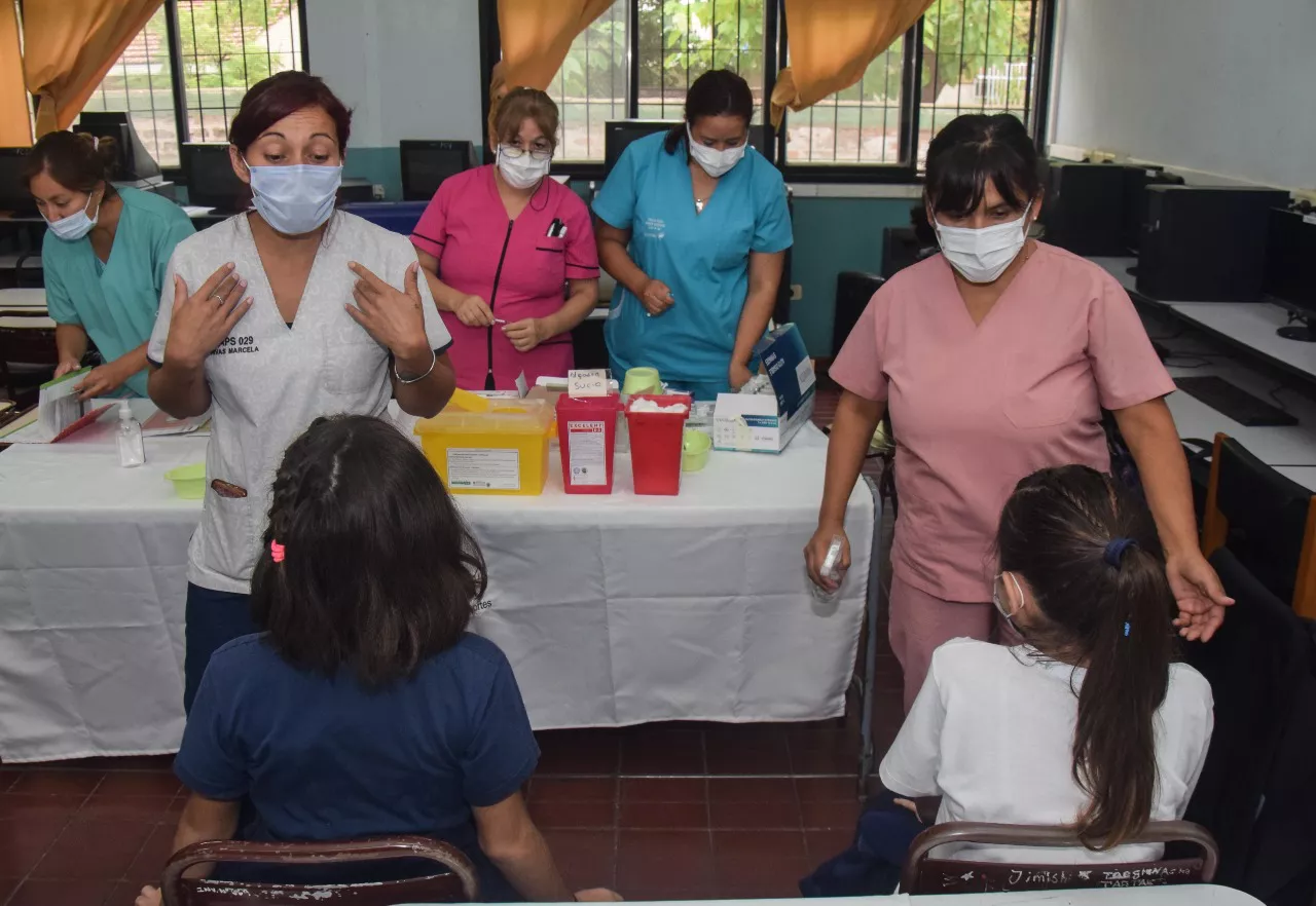 vacunacion covid en las escuelas inicio de clases 2022 Batalla del Pilar