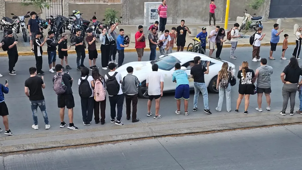 b2ac79bb-9321-4266-b207-68083d5baed3