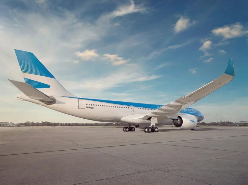 AIRBUS_330_NEO_02