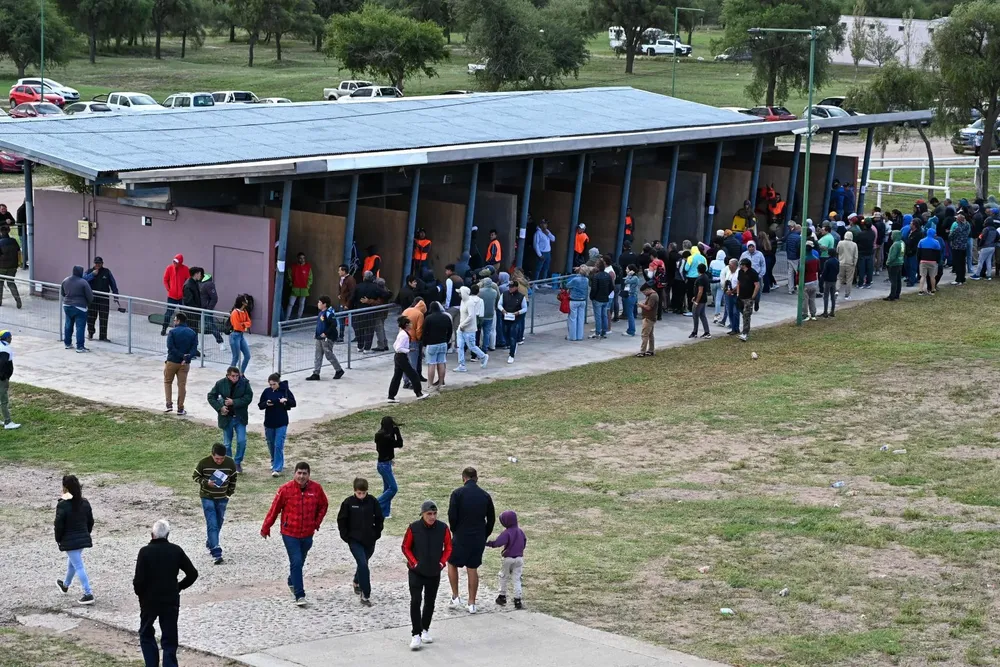 Turf, stud Alma Mia,hipódromo