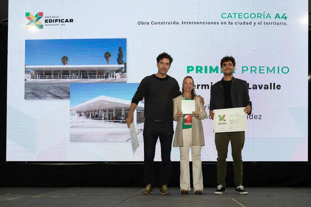 Foto 4 1er Premio Categoría A4 - Terminal de Lavalle