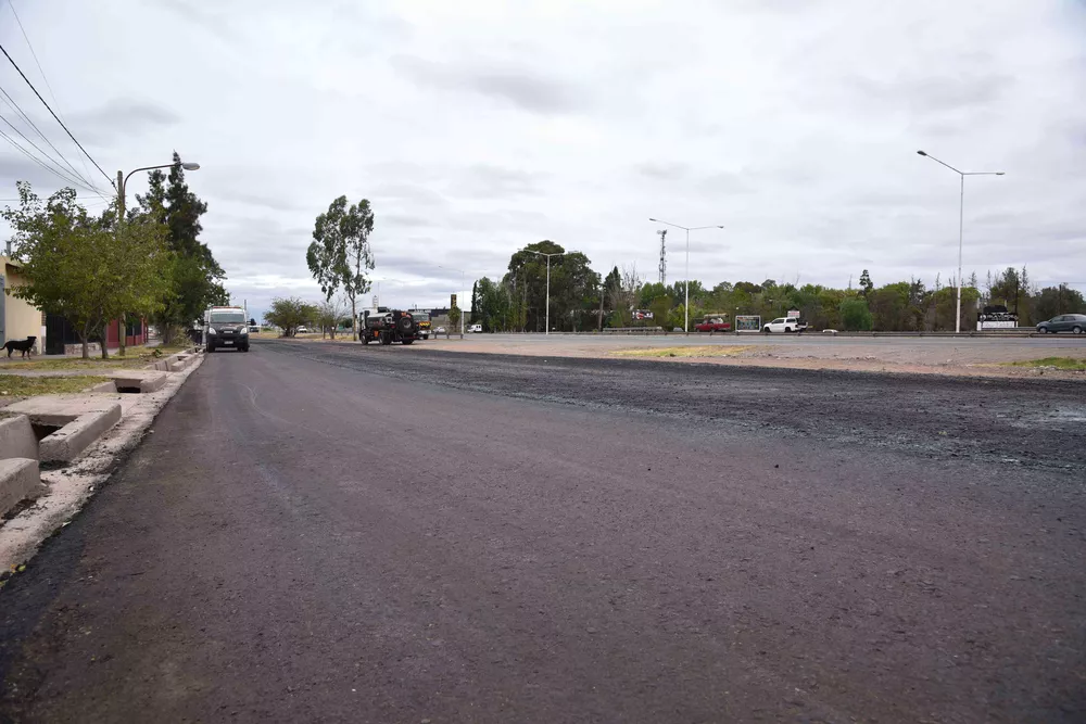 Lateral Norte de Acceso Este (11)