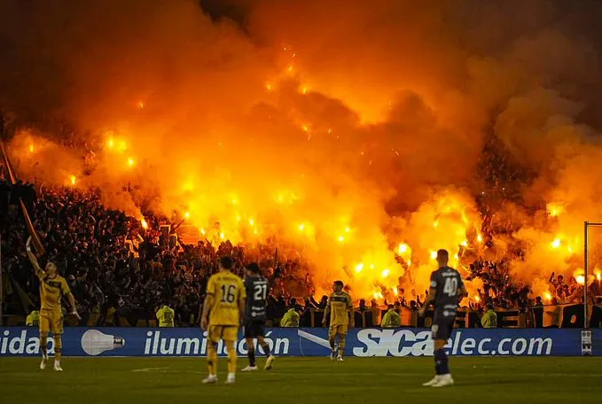 Independiente Rivadavia, Boca, Malvinas