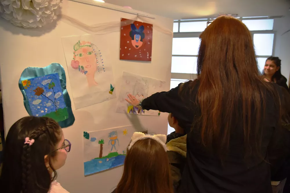 muestra Lápiz, papel y tijera (15)