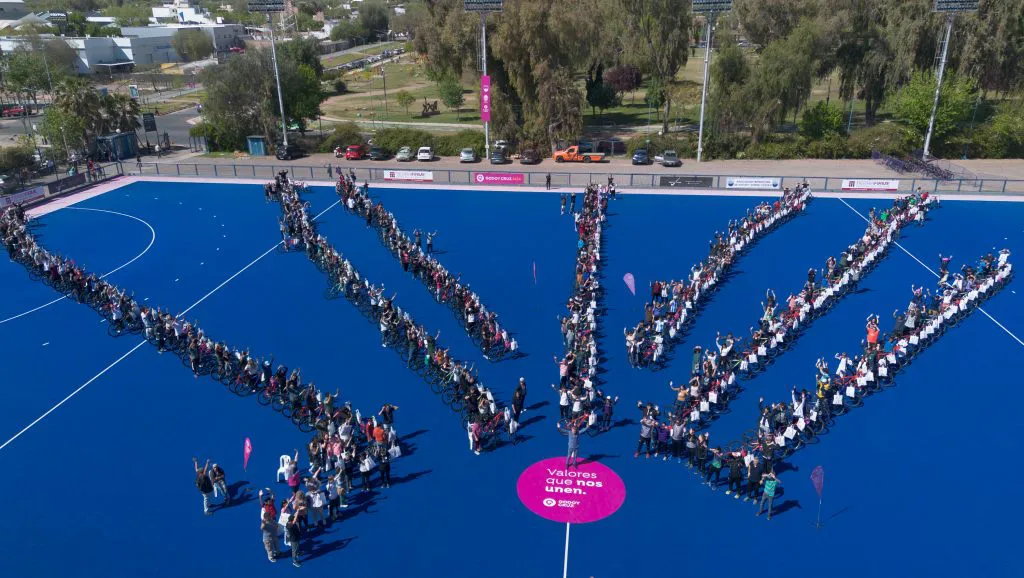 bicis y tablet abanderados y escoltas GC
