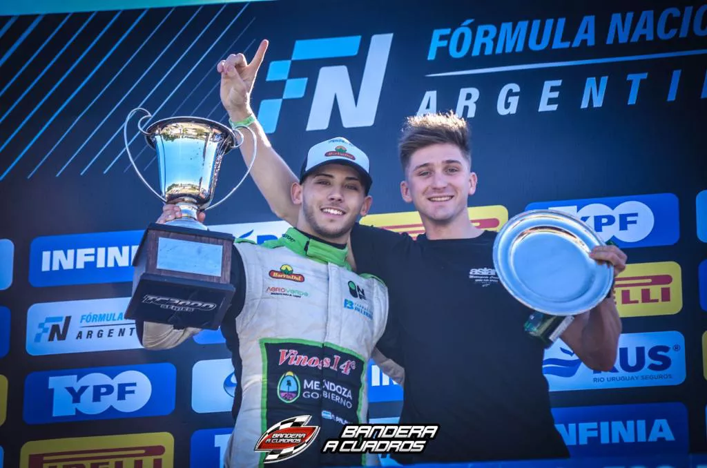 TC2000 Series, Nico Palau, en lo más alto del podio