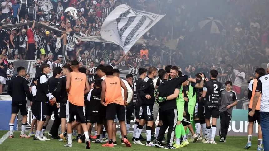 Gimnasia y Esgrima, Lobo Campeón