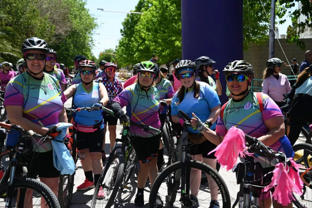 Bicicleteada-rosa-Godoy-Cruz-Rivadavia-41-1024x681