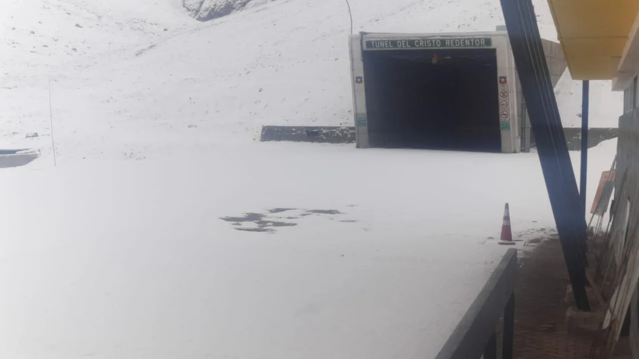 Paso Cristo Redentor Nieve RN7 Sector Chile